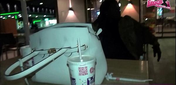  BLOWJOB IM MCDONALDS - DEUTSCHE SCHLAMPE